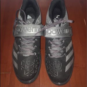 Powerlifting shoes